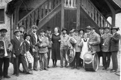 1933